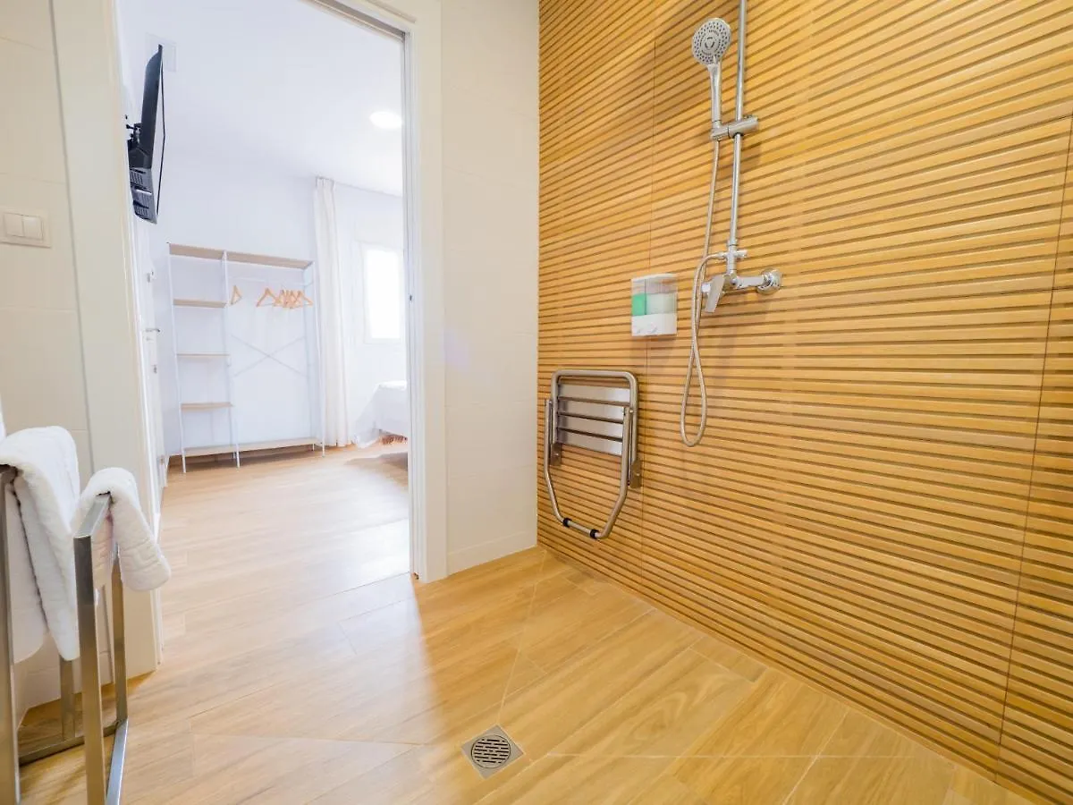 Cubo'S Hostal William'S Sunny 1 With Breakfast Torre de Benagalbon Guest house